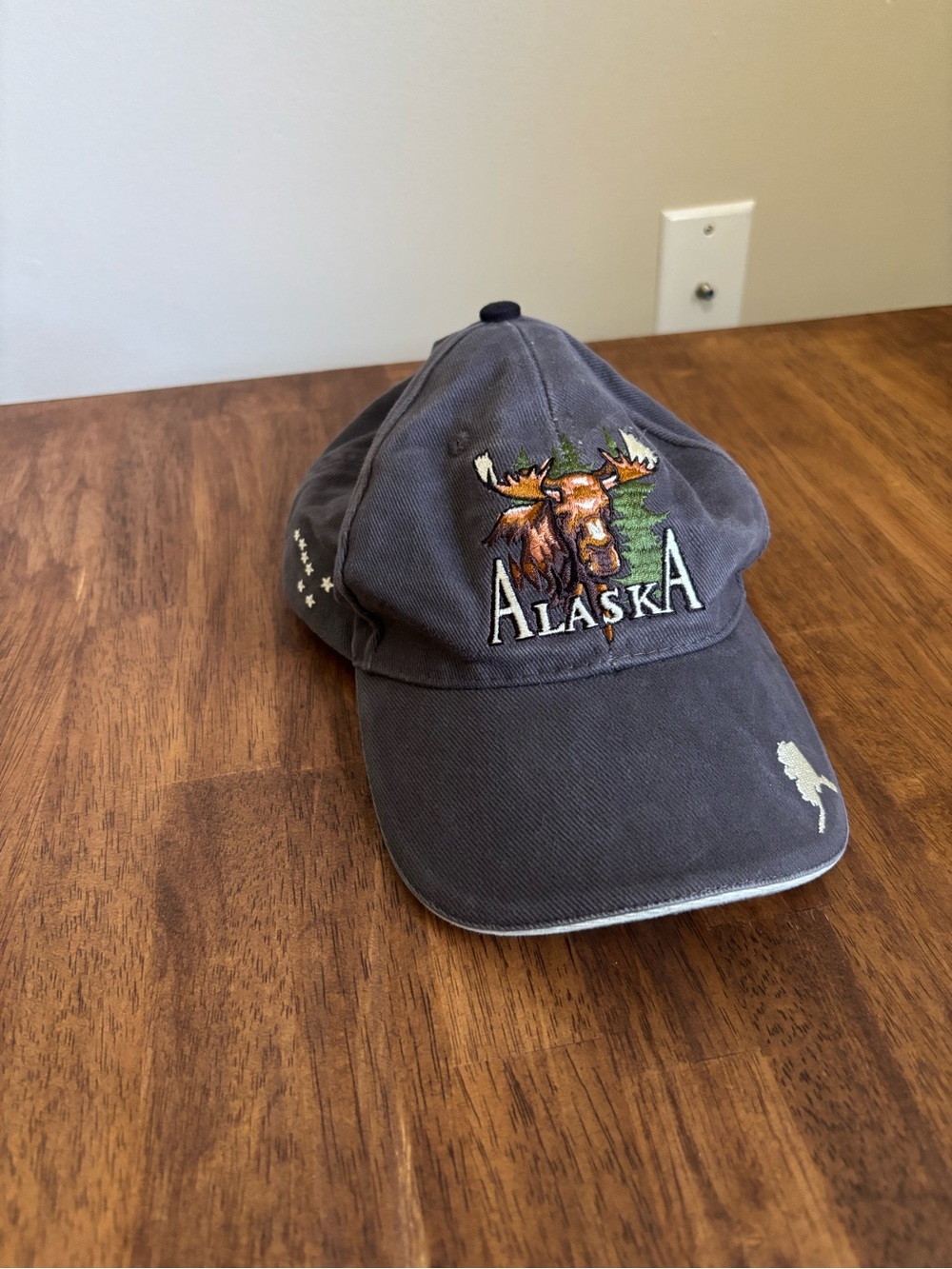 Alaska Moose Embroidered Baseball Cap - Gray
